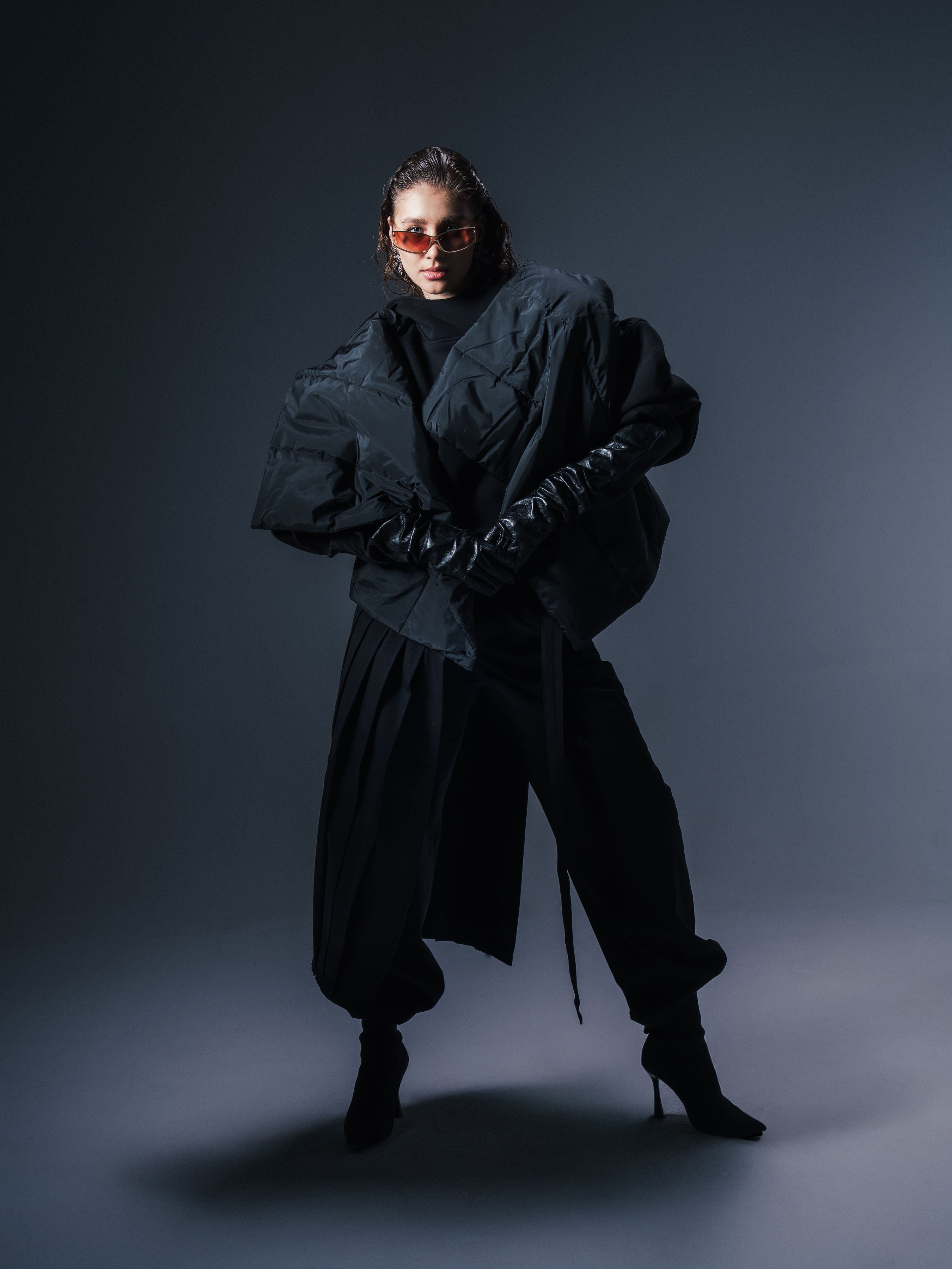 HOUSE HOODIE NO.1942