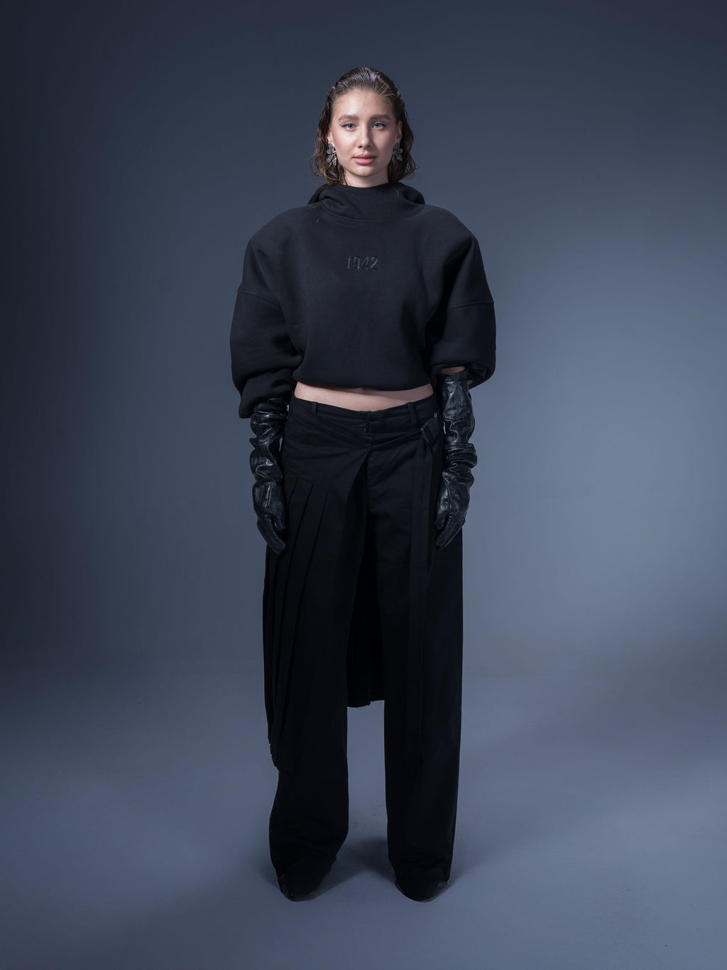 HOUSE HOODIE NO.1942